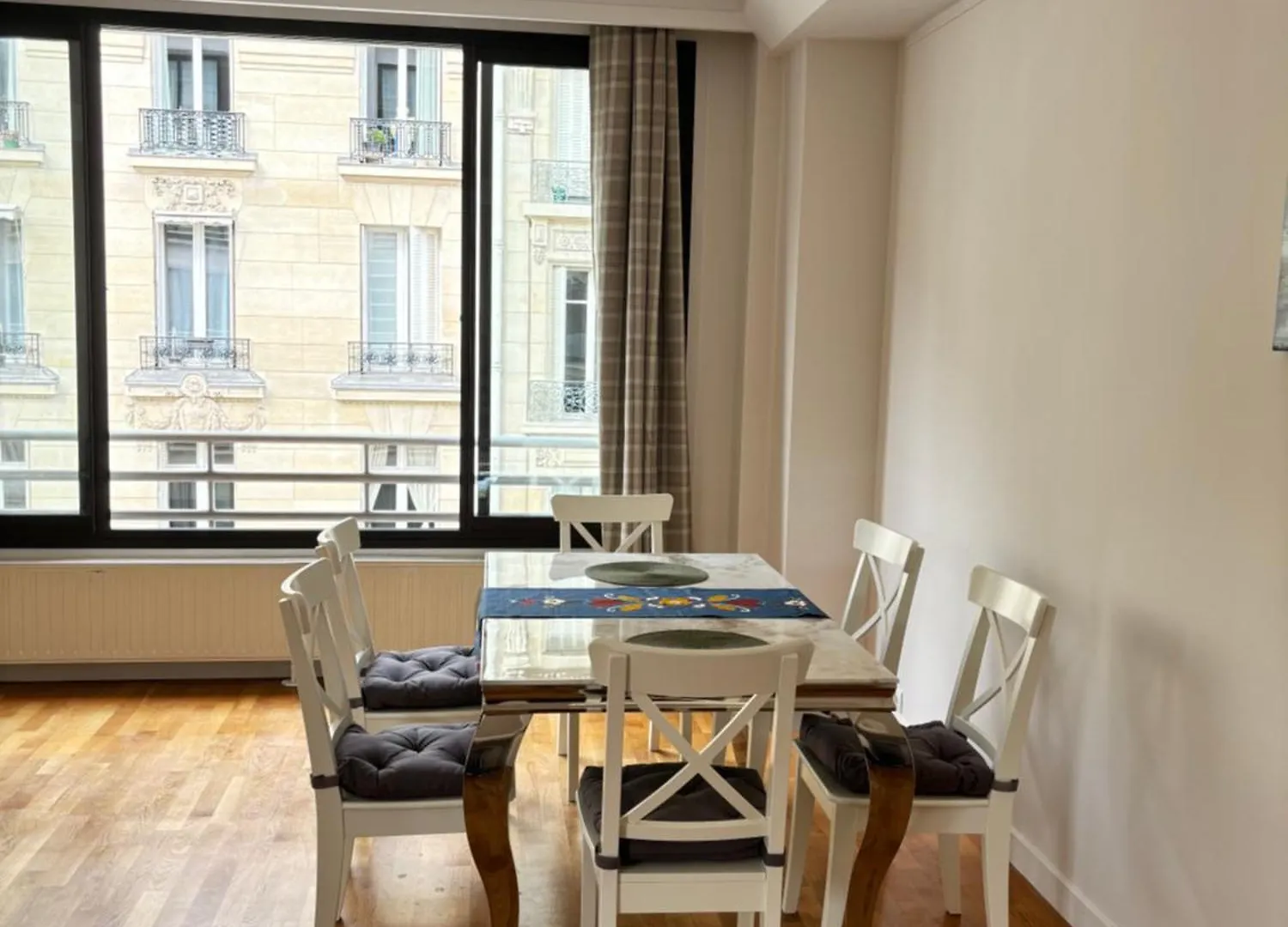 Room Iena Boissiere Paris Frankreich